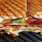 SEBZELİ TOST